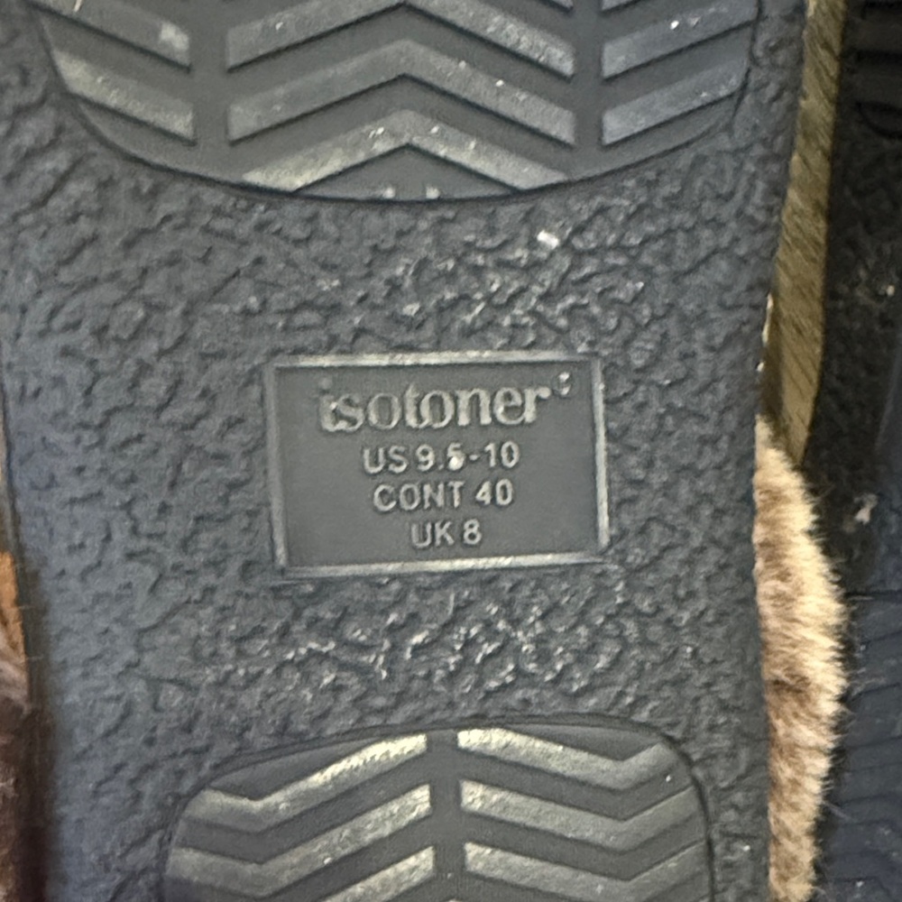 Leopard Print Women’s Slipper with Faux Fur Lining, Size 9.5/10 - Picture 4 of 4